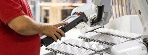 5 minute programming of a machine tending robot