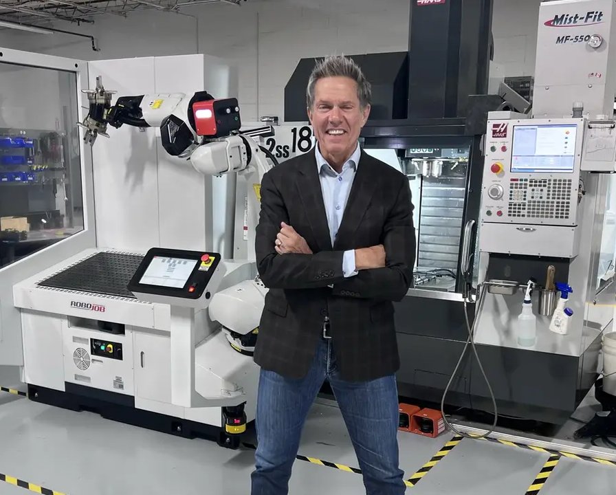Carr__Machine.width-1440.format-webp.webpquality-70