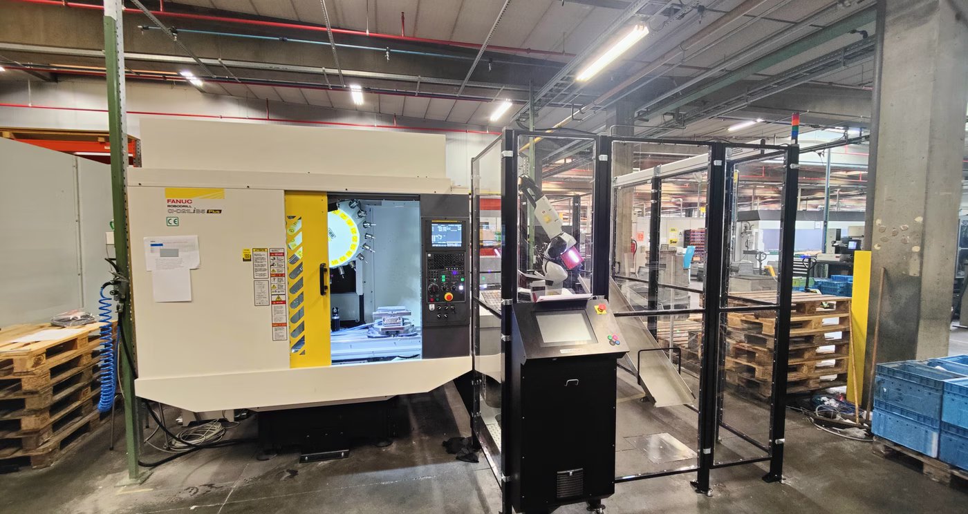 Mill-Assist Essential s + Fanuc Robodrill D21 LIB5