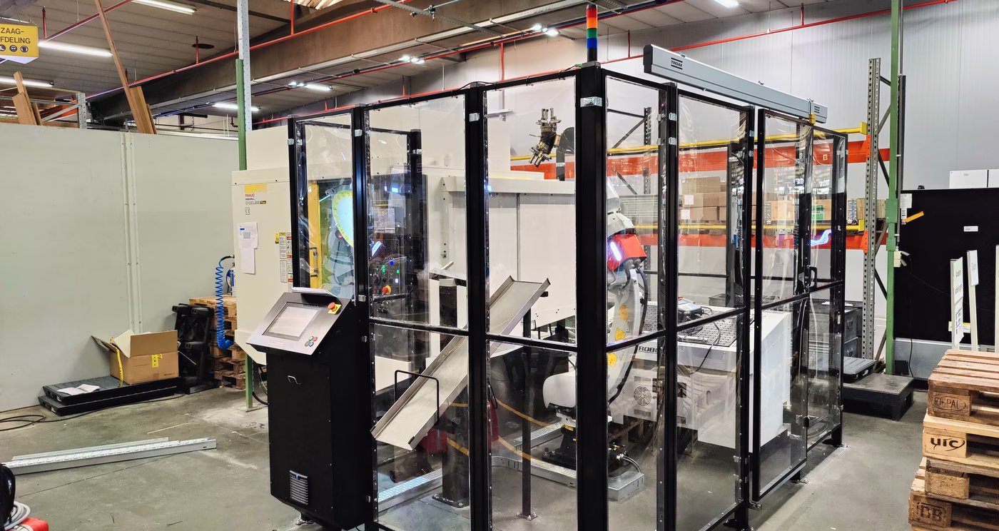 Mill-Assist Essential s + Fanuc Robodrill D21 LIB5
