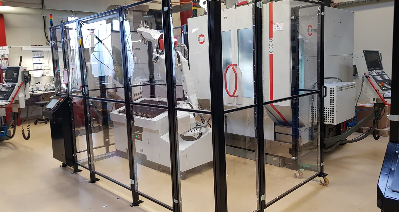Mill-Assist Essential i + HERMLE C30 U