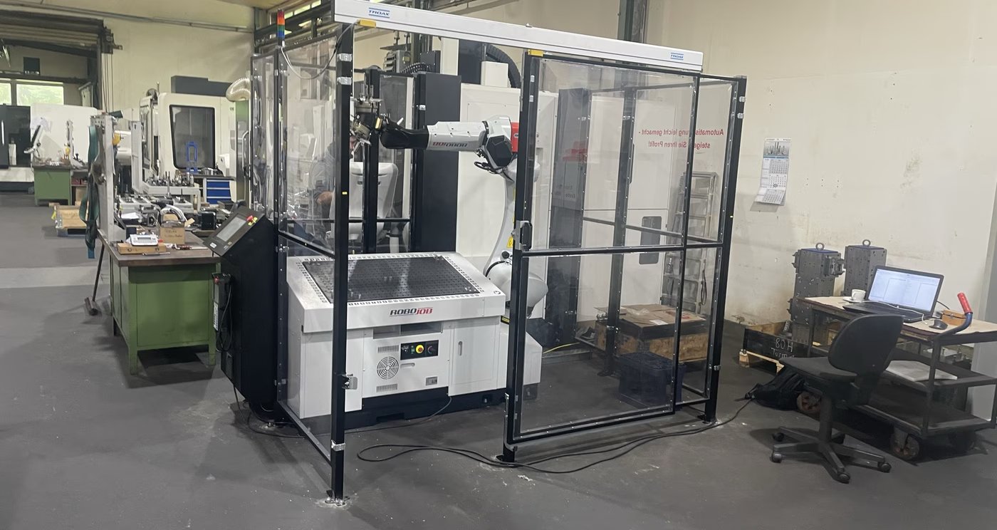 Mill-Assist Essential i + DMG MORI CMX 70