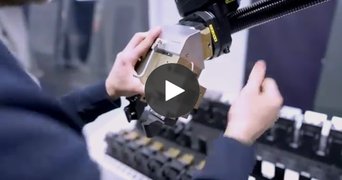 Vise Loading Option with HWR and RoboJob Team