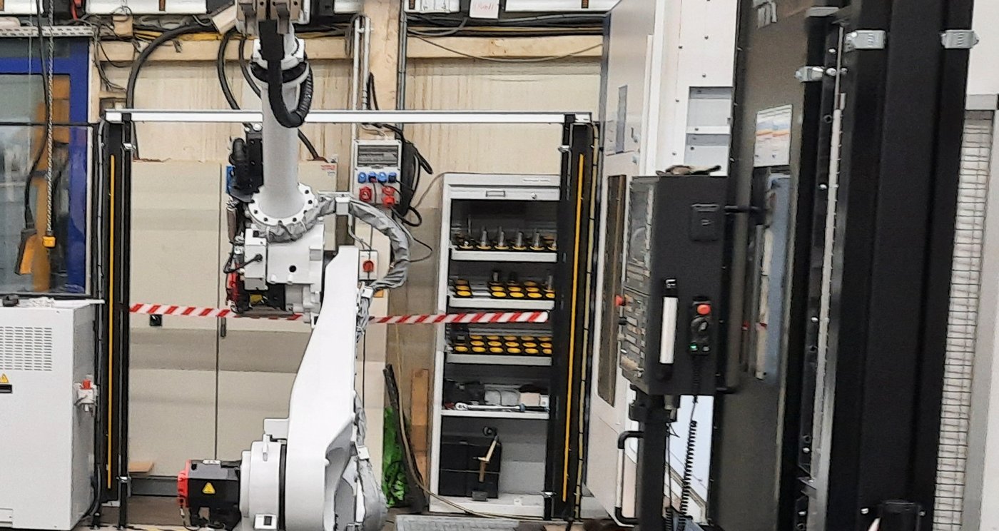 Pallet-Load-+-HYUNDAI-KM2600MTTS