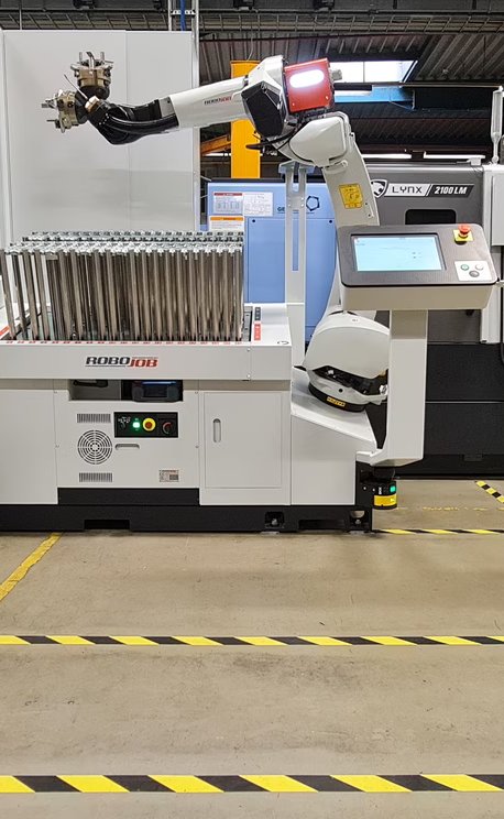 Turn-Assist 270i + Doosan Lynx 2100 LMB