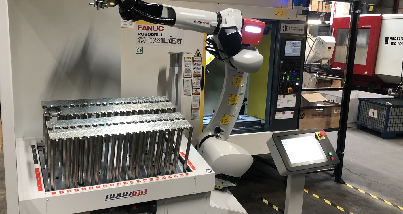 Turn-Assist 270 i + Fanuc Robodrill D21LBI5