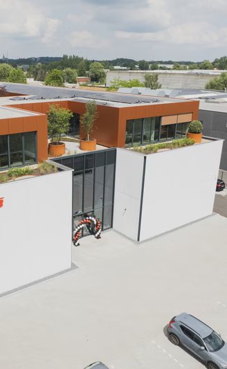aerial_shot_of_the_facade_of_the_new_robojo.max-800x600